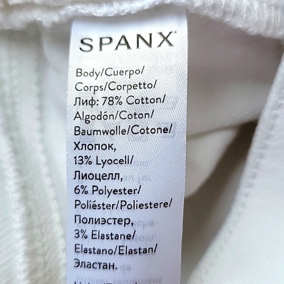 SPANX Pull On High Rise Distressed Ankle Jeans with Raw Cuffs White Size Small - Picture 14 of 16